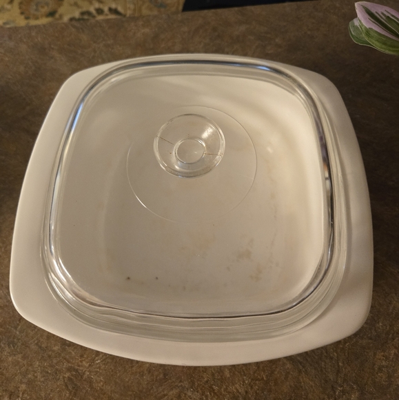 Vintage Corning Ware. (OS) - Picture 3 of 10